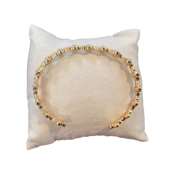 🌸Bracelet Clovers with CZ’s 18k overlay - Picture 2 of 5